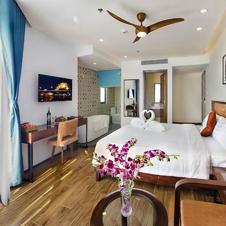 Ritzy Boutique Hotel Da Nang Beach Bagian luar foto