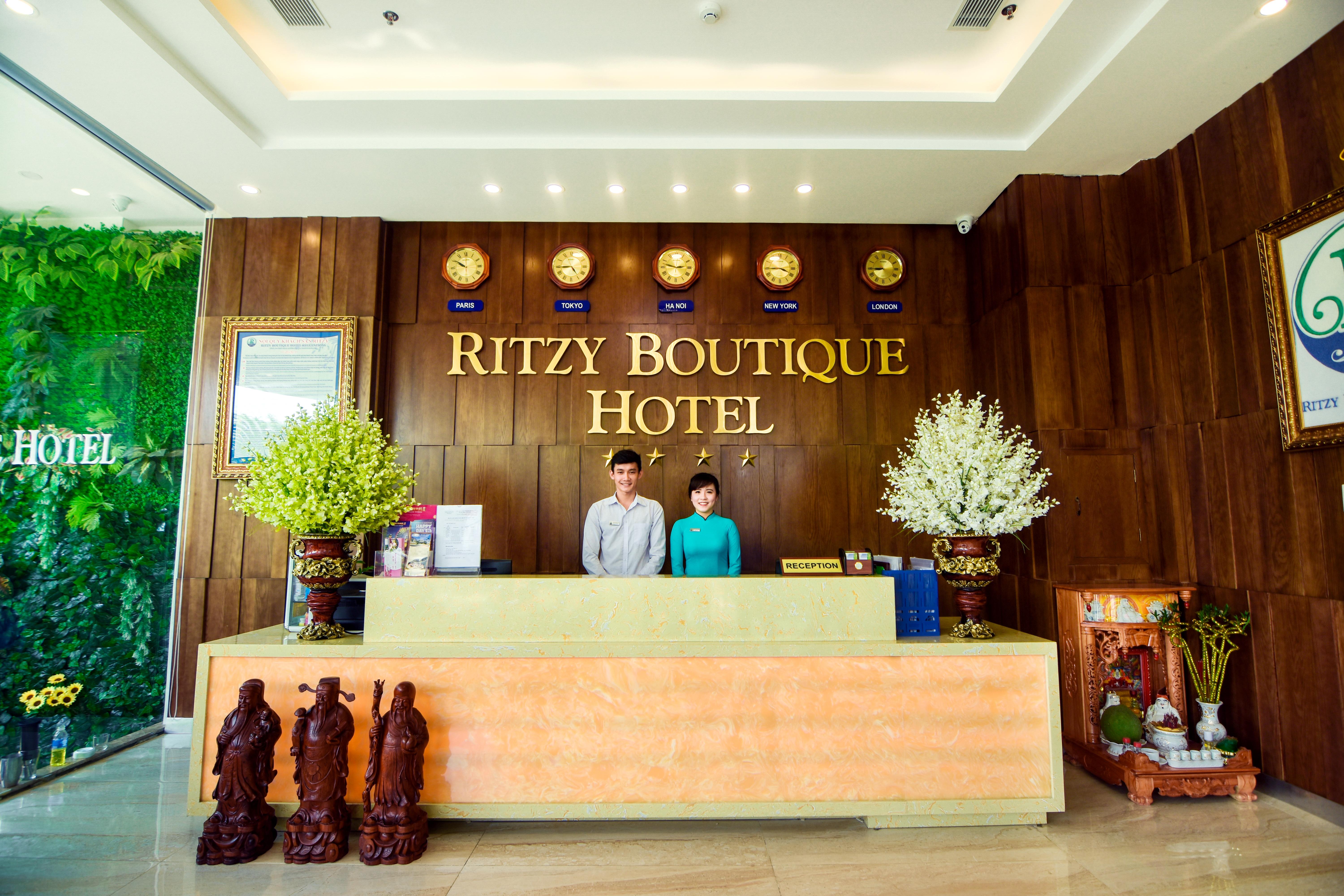 Ritzy Boutique Hotel Da Nang Beach Bagian luar foto