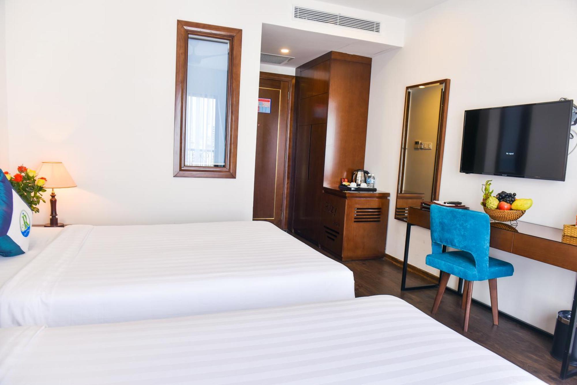 Ritzy Boutique Hotel Da Nang Beach Bagian luar foto