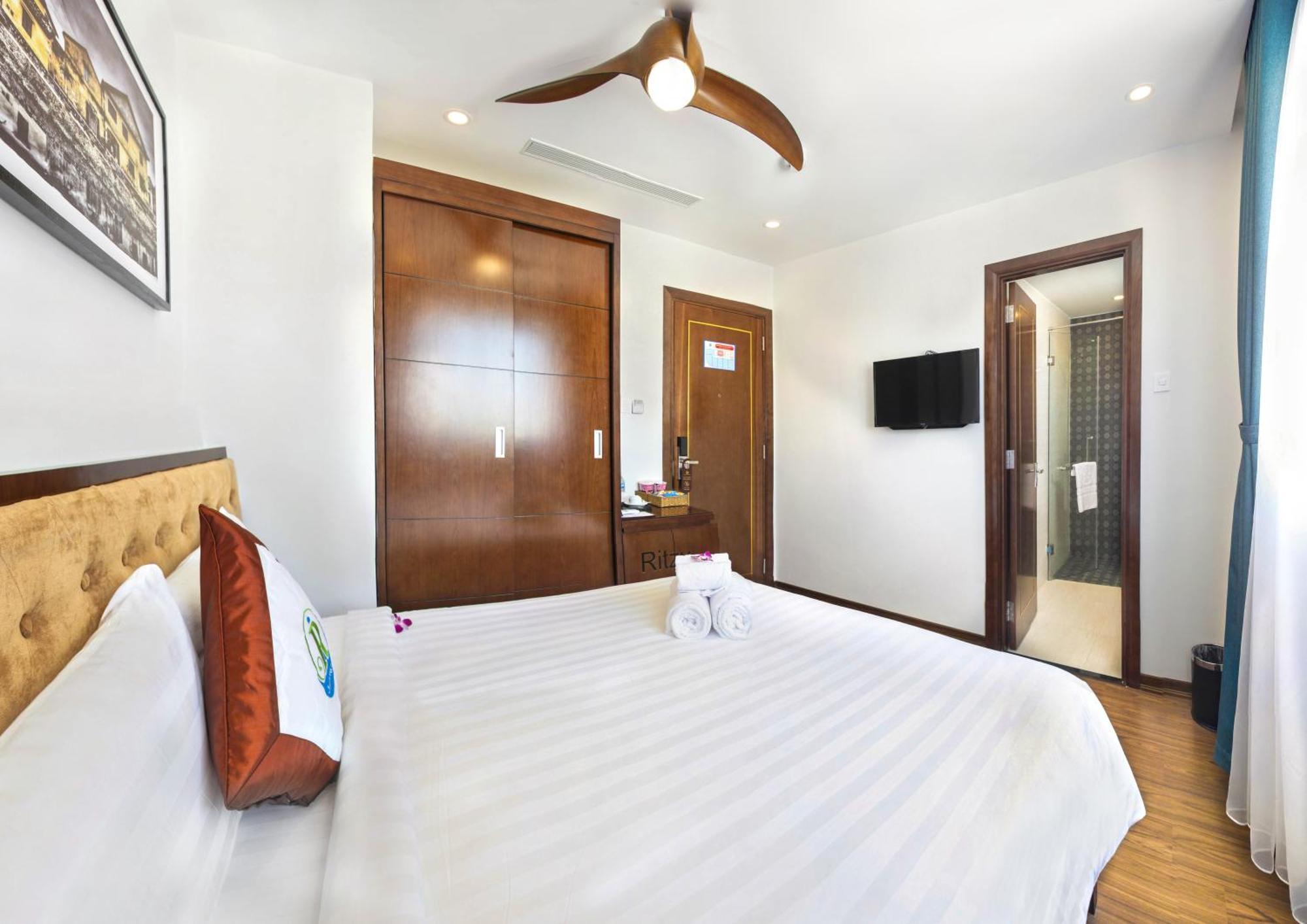 Ritzy Boutique Hotel Da Nang Beach Bagian luar foto