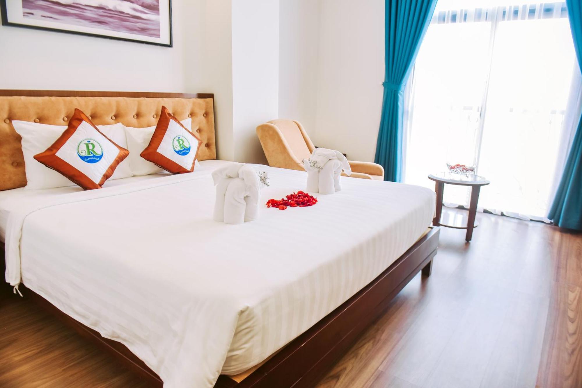 Ritzy Boutique Hotel Da Nang Beach Bagian luar foto